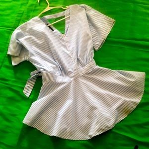 Strip blue and white top